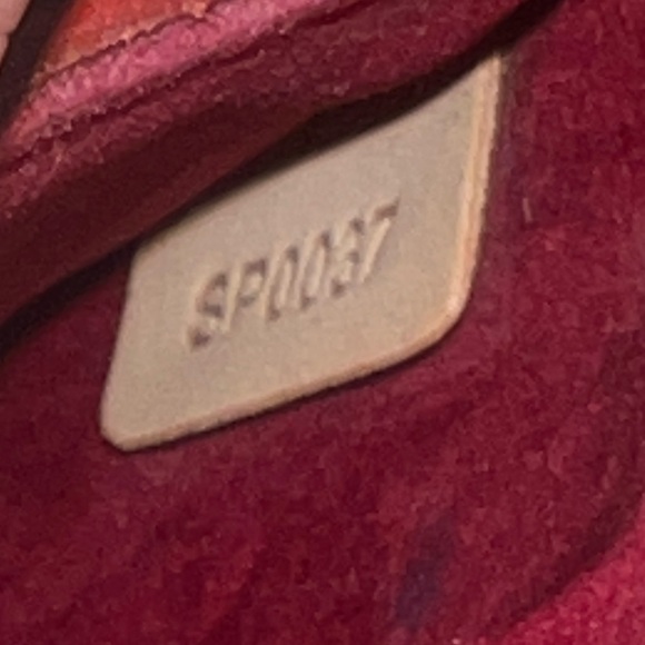 Louis Vuitton Takashi Murakami Y2K Rainbow Monogram White Marilyn Shoulder Bag - Picture 13 of 17